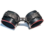 Фото 4: Наручники кожаные чёрно-красные увеличенного размера