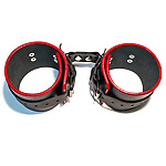 Фото 5: Наручники кожаные чёрно-красные увеличенного размера